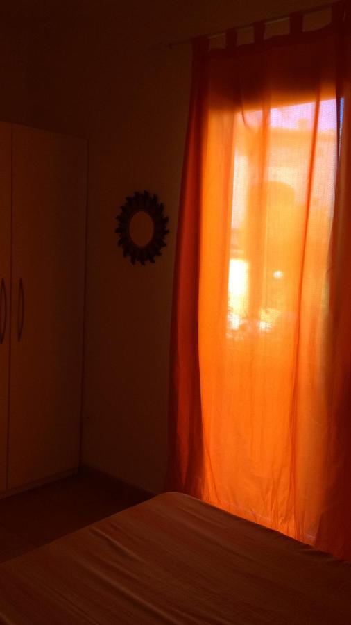 Airport Gateway Suites: Convenient Stay with Pool and Garden Olbia Exterior photo